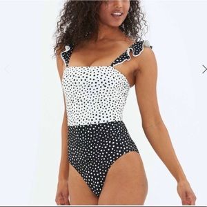 Summersalt Ruffle Oasis swim suit